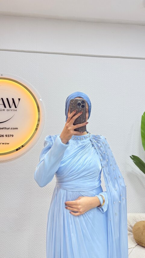 Estelle Abiye - 25