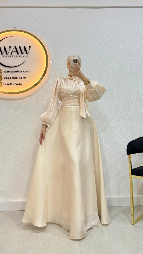 Madonna Abiye - 1